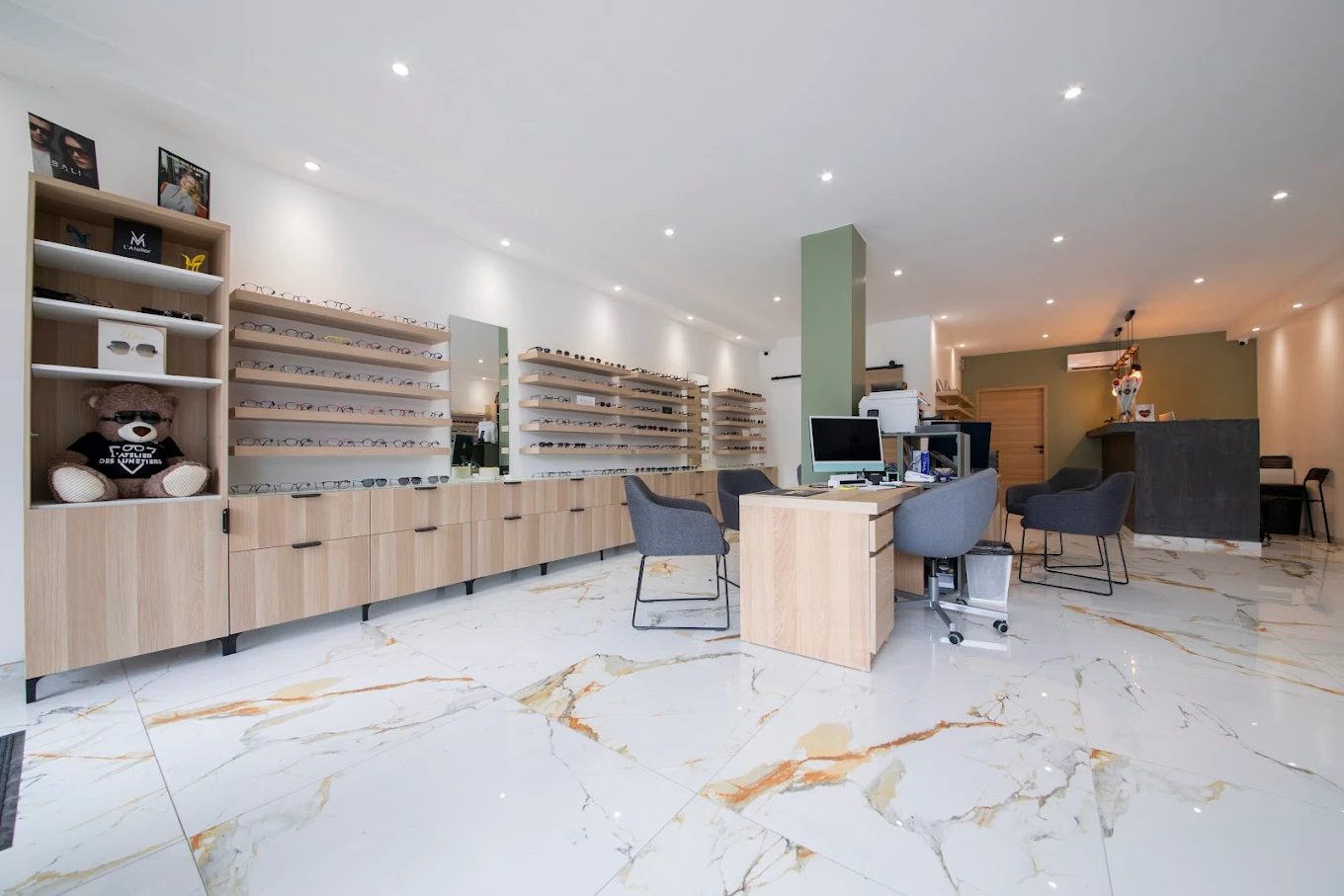 Vue générale de la boutique L'atelier Des Lunetiers à Mimet